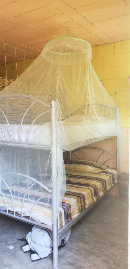 Hostal Y Camping Las G 巴卡拉尔 外观 照片